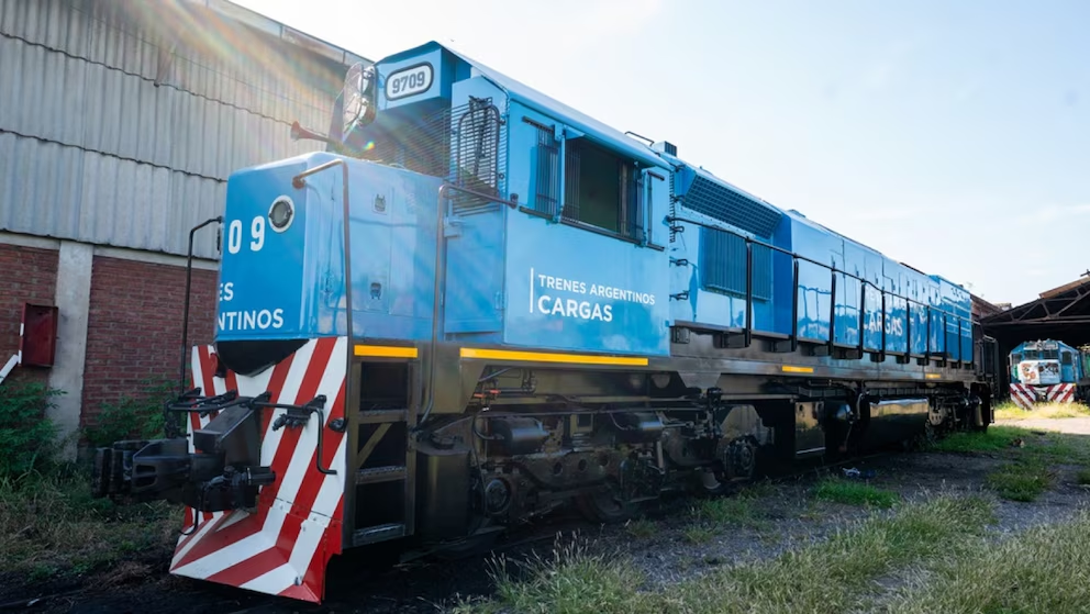 image-313.webp EL GOBIERNO PRORROGÓ HASTA 2028 LA EMERGENCIA FERROVIARIA Y AVANZARÁ CON OBRAS ANTES DE PRIVATIZAR LOS TRENES