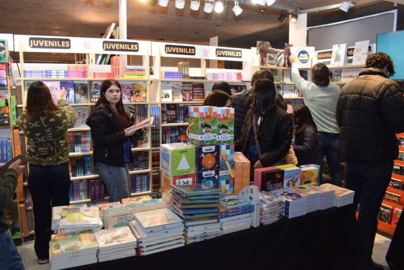 image (75).png Comenzó la Feria Provincial del Libro en Corrientes con más de 200 actividades