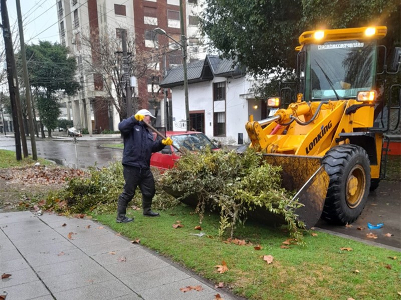 Florencio Varela: Operativos de limpieza en los barrios tras las lluvias