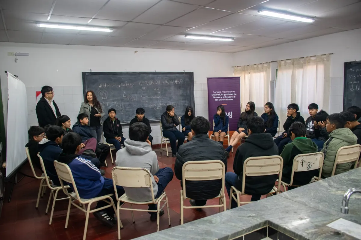 «Lo Virtual es Real»: prevención de la violencia digital en Huacalera y Palpalá