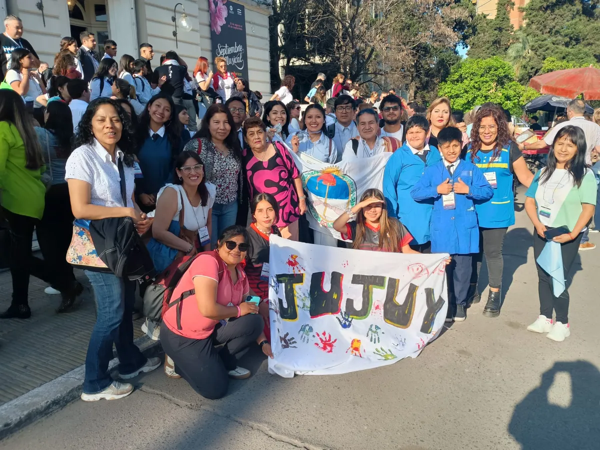 Estudiantes jujeños premiados en la Feria Nacional de Educación, Artes, Ciencias y Tecnología