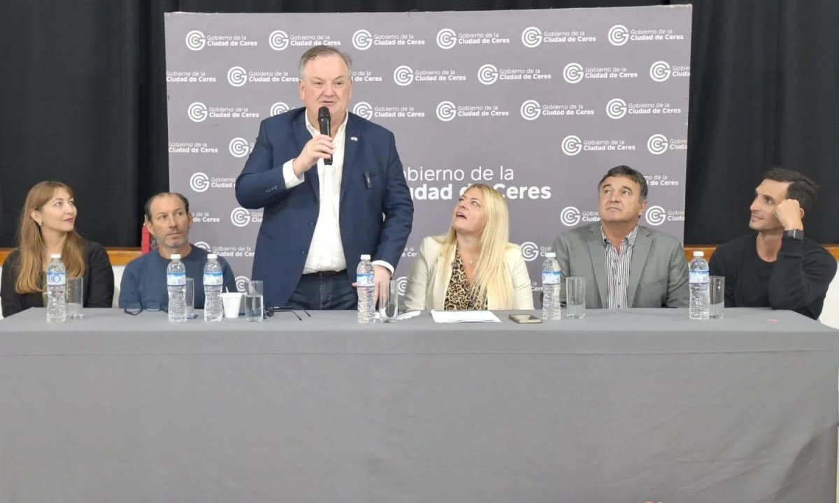 Ceres: el Senador Michlig acercó convenios gubernamentales y aportes a instituciones por un total de .500 millones