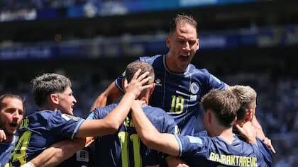 BOSNIA GANÓ, SUEÑA CON LA SIGUIENTE RONDA Y QATAR ELIMINADO DEL MUNDIAL.