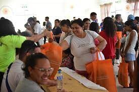Esta semana se realiza la  entrega de kits escolares de la Colonia de Verano 2025 en Rivadavia