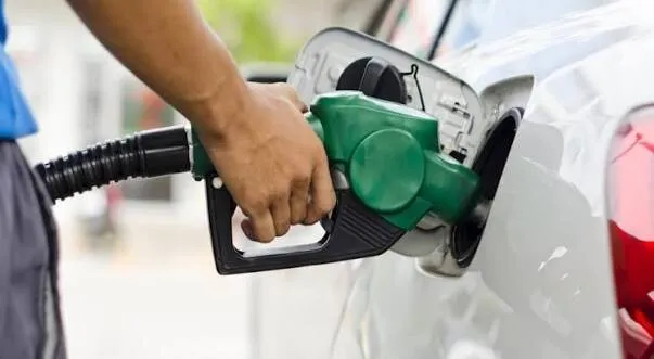 Combustibles: por qué las estaciones de servicio aseguran que cada vez venden menos
