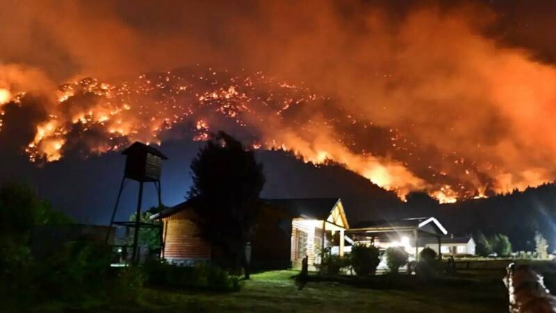 Fuego en la Patagonia: advertencia oficial y recompensa millonaria