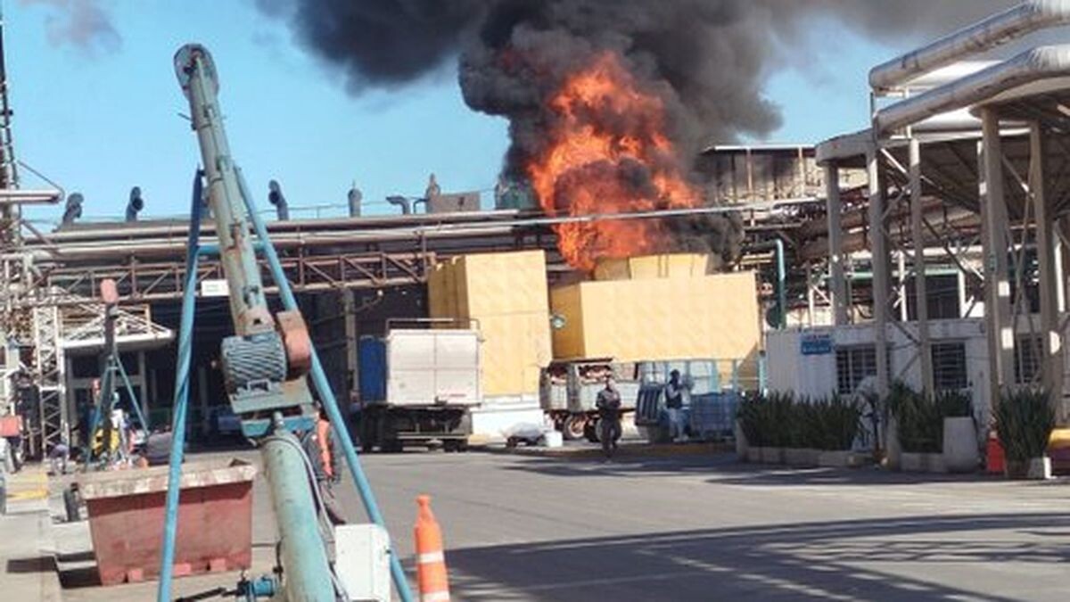 Incendio en Arcor Arroyito: bomberos controlaron el fuego y no hubo heridos Incendio en Arcor Arroyito: bomberos controlaron el fuego y no hubo heridos