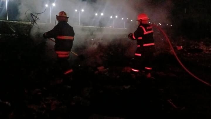 Bomberos sofocaron un incendio y piden evitar la quema de basura