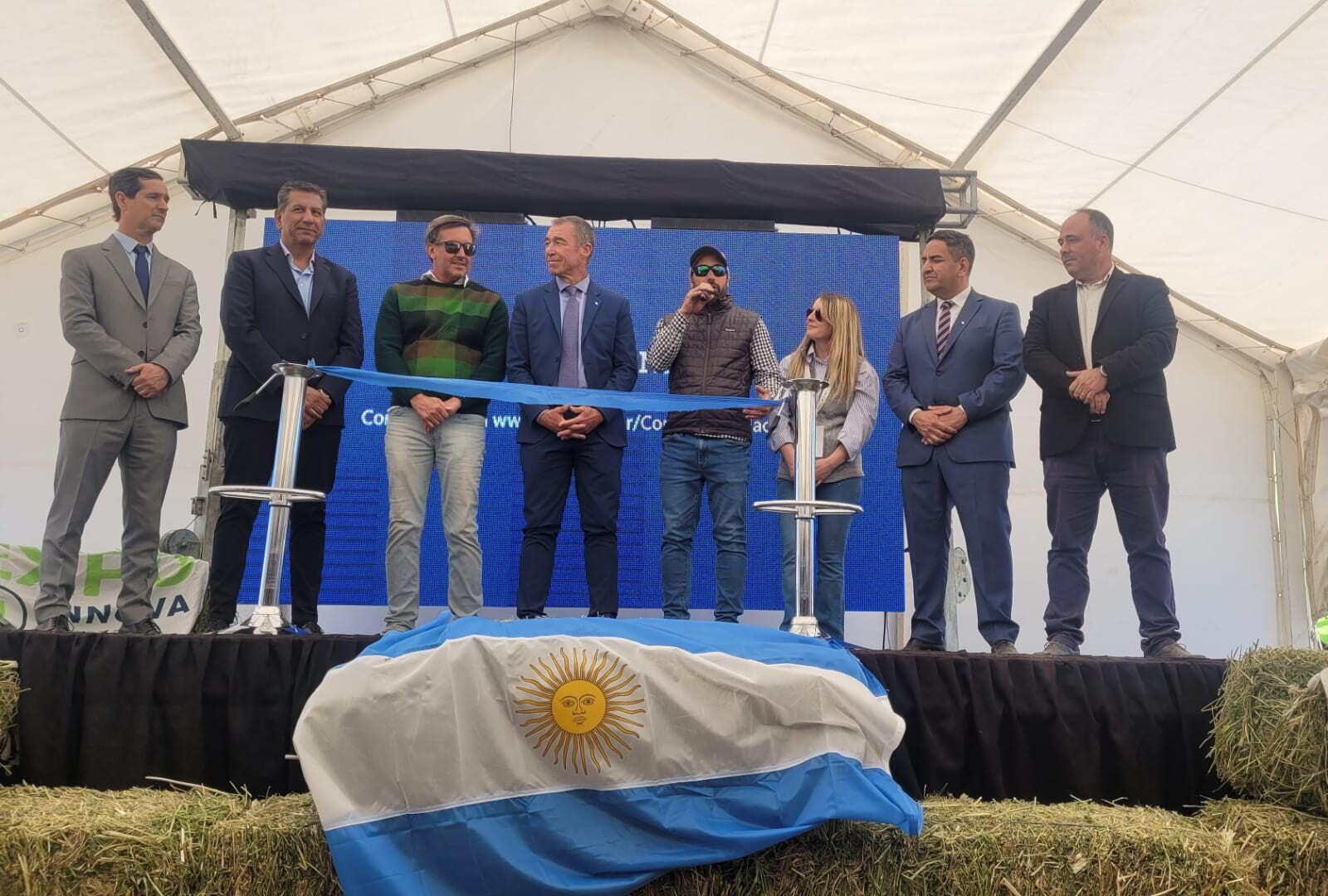 Con la presencia del vicegobernador Fabián Martín se hizo el corte de cinta de la feria frutihortícola más grande de la región,Expo Innova Cuyo.