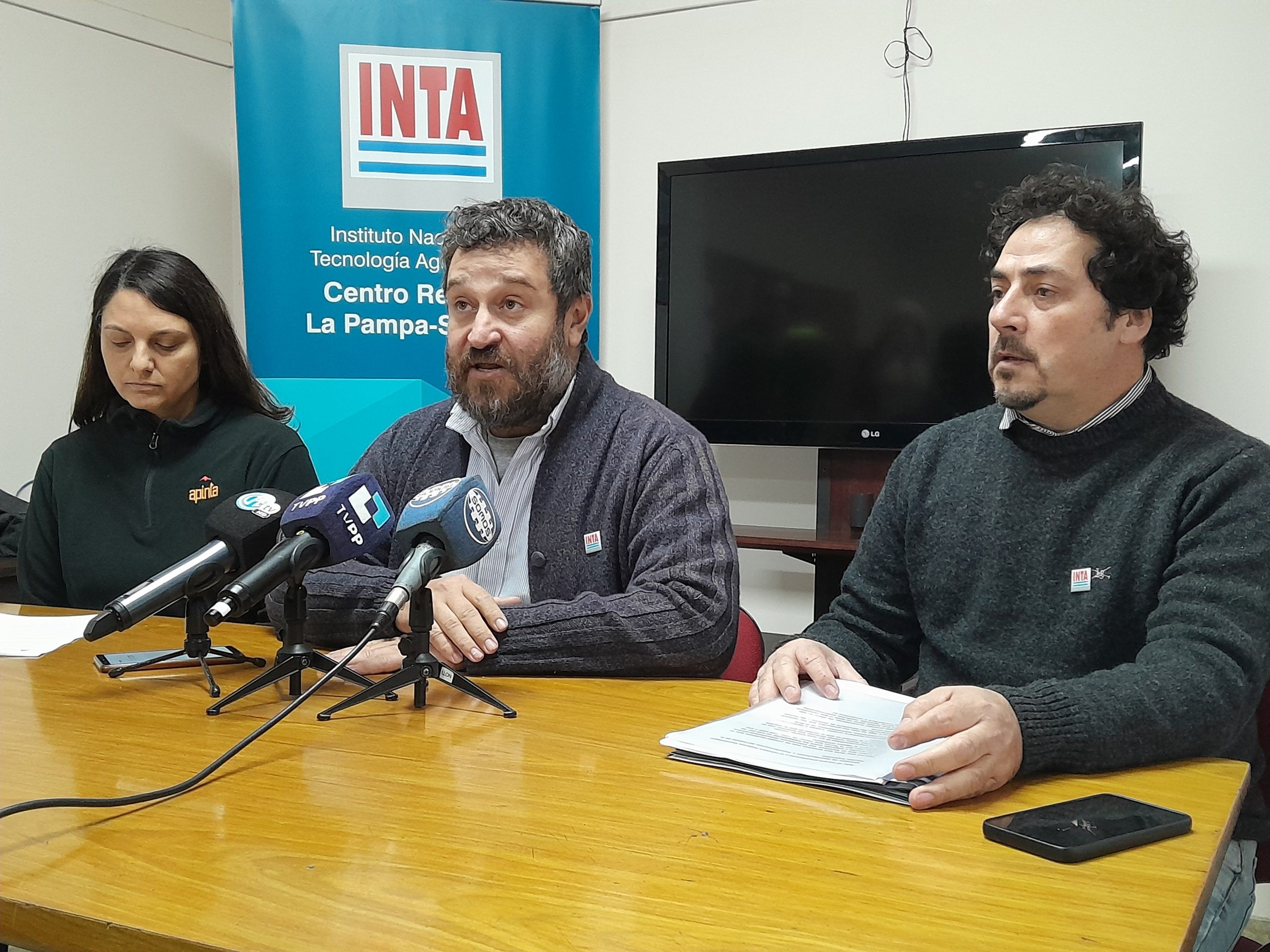 intaconferenciafunaro-scaled.jpg Recorte al INTA en La Pampa: 40 trabajadores en riesgo de despido tras el nuevo decreto nacional