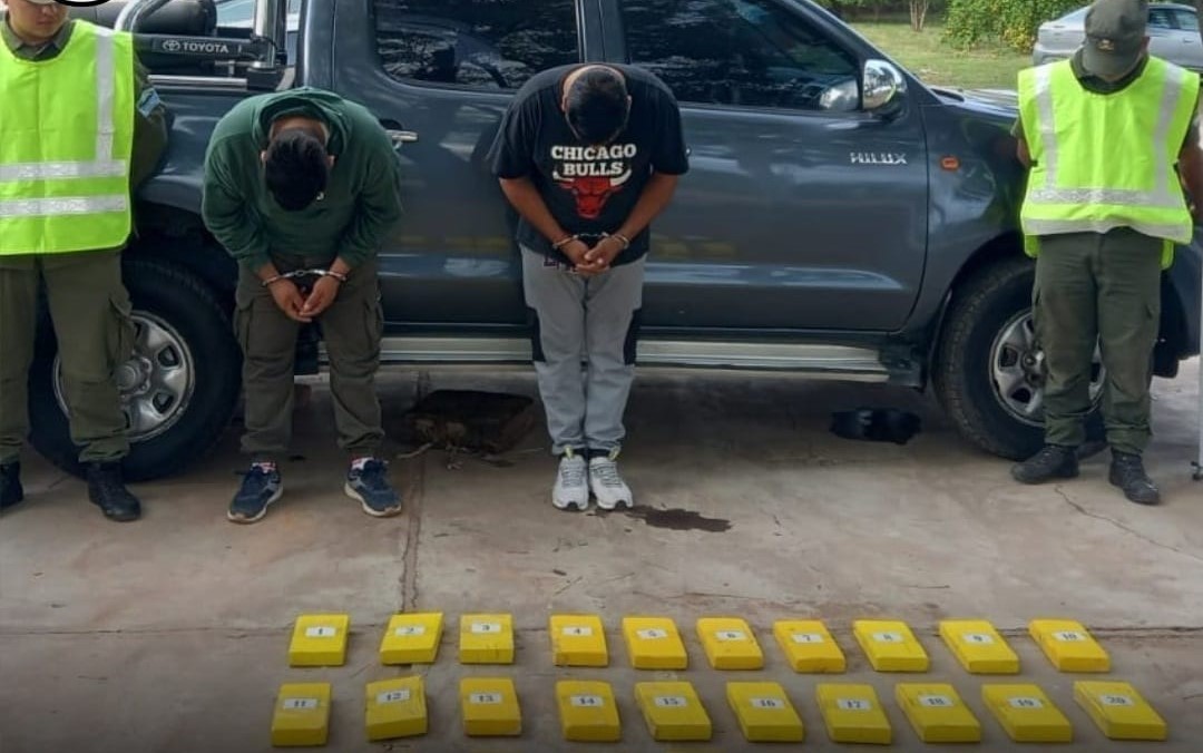 j2.jpg Destino La Rioja: Tenian 31 Kg De Cocaina
