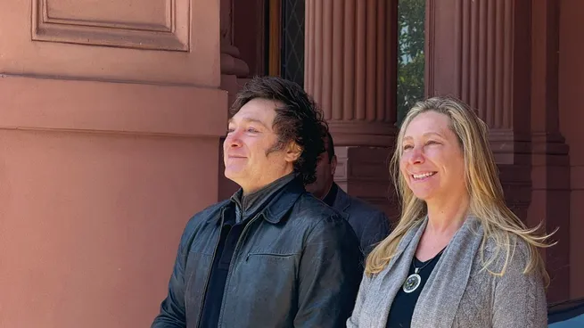 javier-karina-milei-casa-rosadajpg