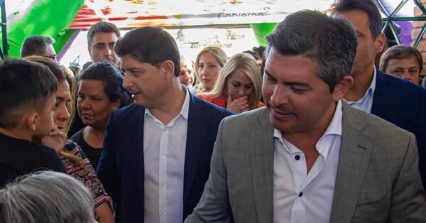 SANTA LUCÍA: el Int. Juan José Orrego, agradeció la visita del Gobernador Orrego a la Escuela M. Necochea