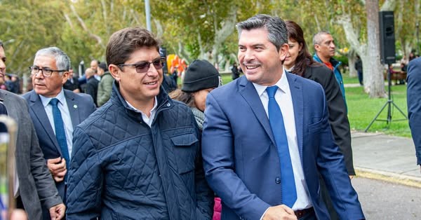 Juan José Orrego presenció el acto de entrega de nuevas movilidades y equipamiento a la Policía de San Juan
