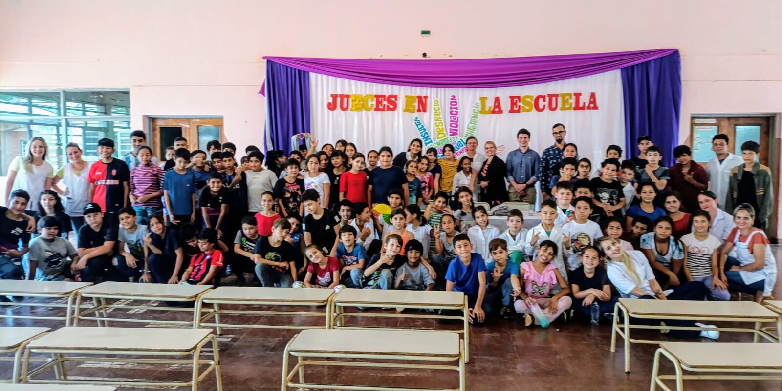 EL JUZGADO Y SU EQUIPO INTERDISCIPLINARIO VISITARON ARAUCARIA ONLINE