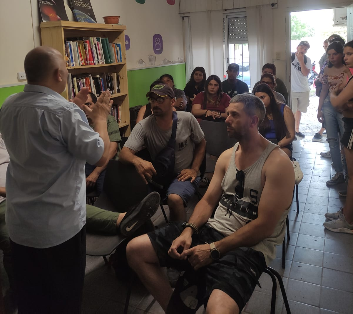 Asamblea de la la Corriente Popular Eva Perón Bragado en el marco del ajuste como salida a la crisis económica.