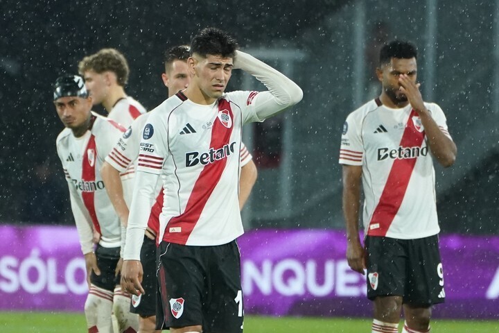 Fútbol: River perdió con Gimnasia Esgrima La Plata en el Monumental