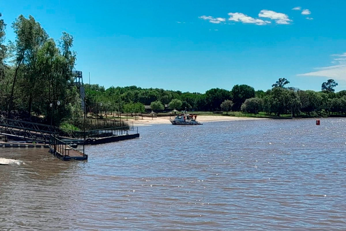 l_1732989853_32503.webp Hallaron el cuerpo de un joven en el río Gualeguaychú: investigan las causas