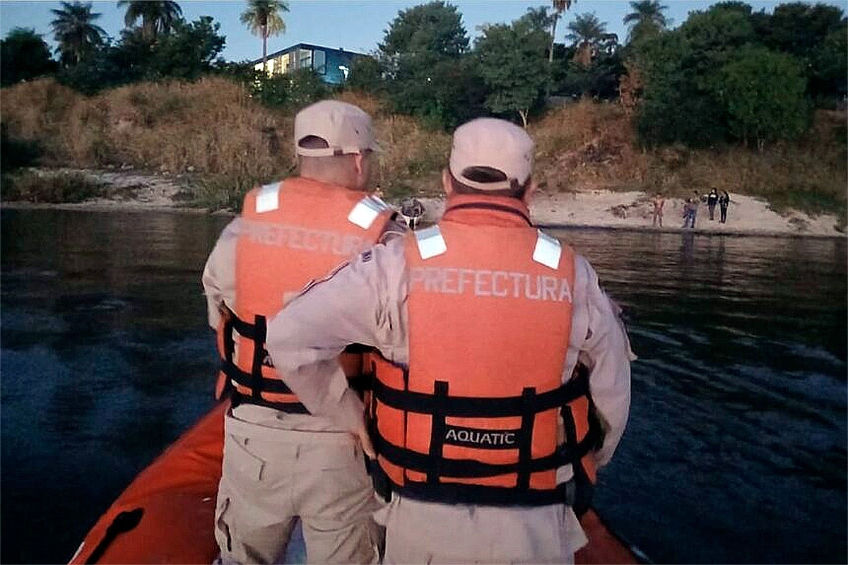l_1747047087_69320.webp Corrientes: Pescador se ahogó al intentar destrabar su línea en el río, confirmaron la identidad