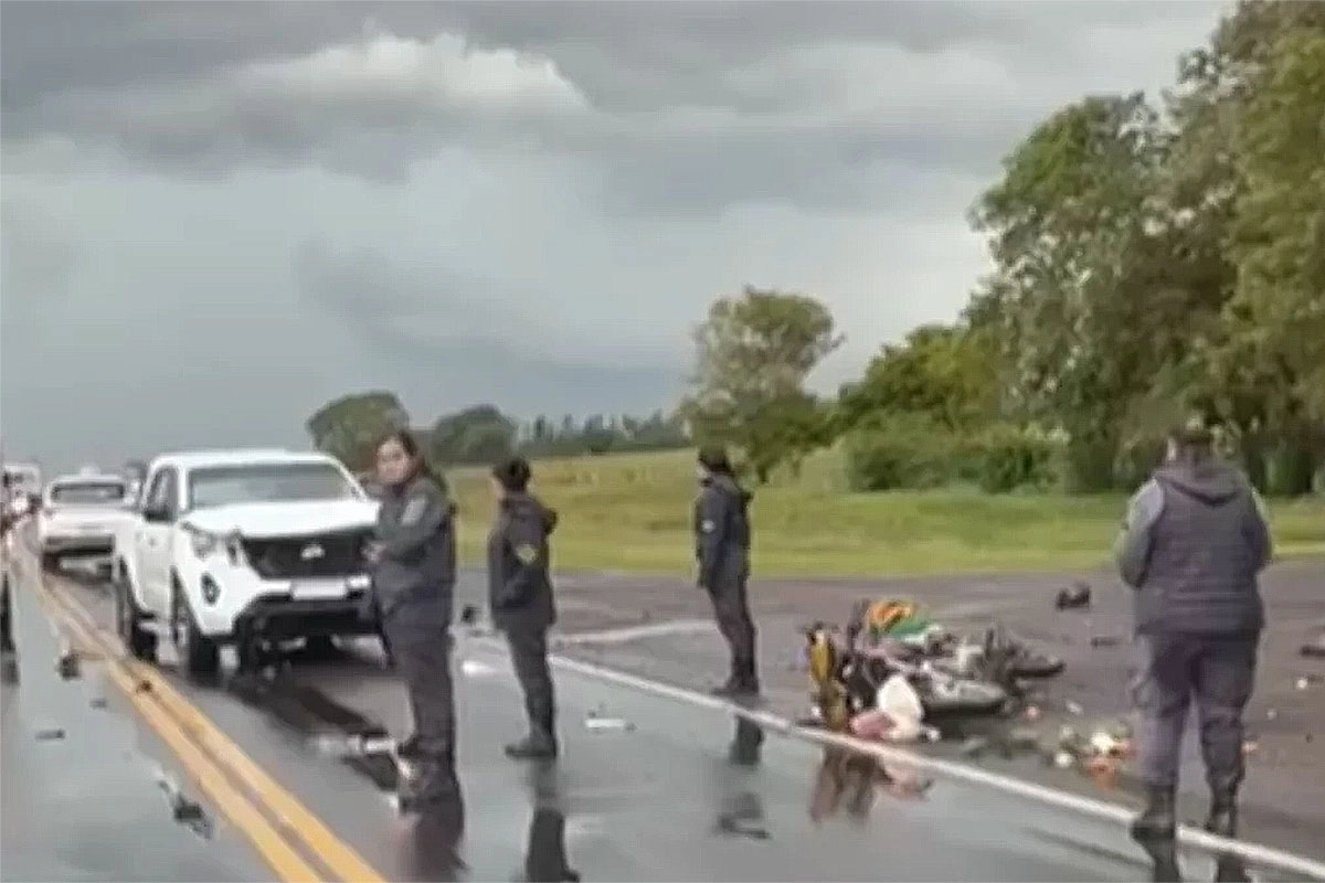 l_1750145376_40266.webp Dos motociclistas murieron tras un triple choque sobre Ruta 12, en Corrientes