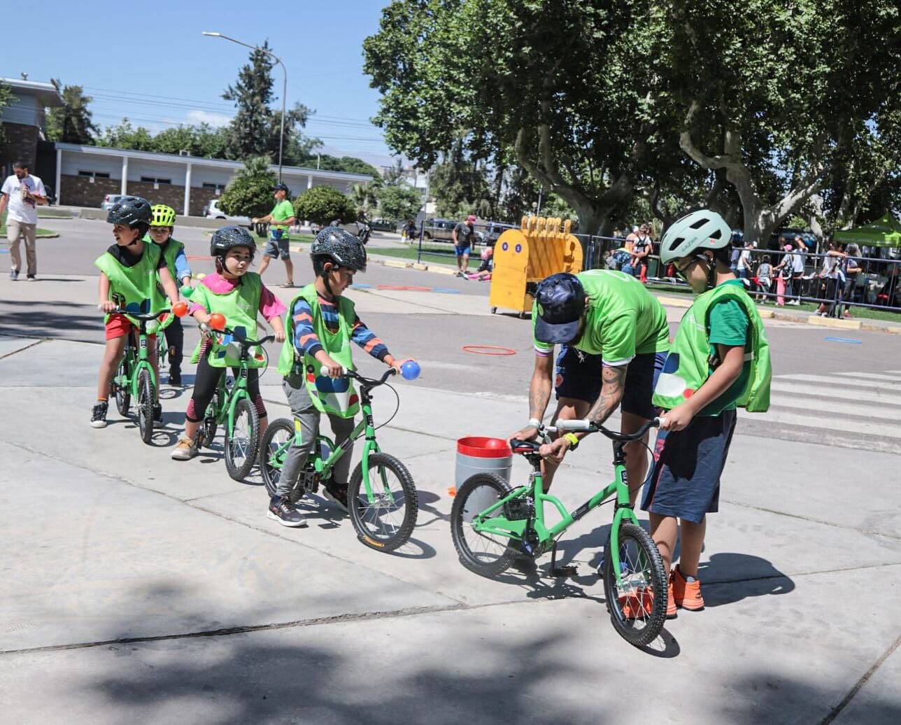 la bici dos68929984_18136654756370162_3544172755628751728_n.jpg