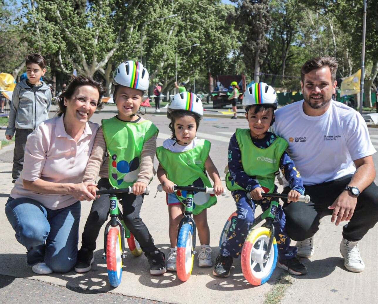 Ciudad San Juan lanzó el programa “Bici Escuelas Argentinas” por el cual los niños aprenden habilidades psicomotrices y nociones de movilidad sustentable.
