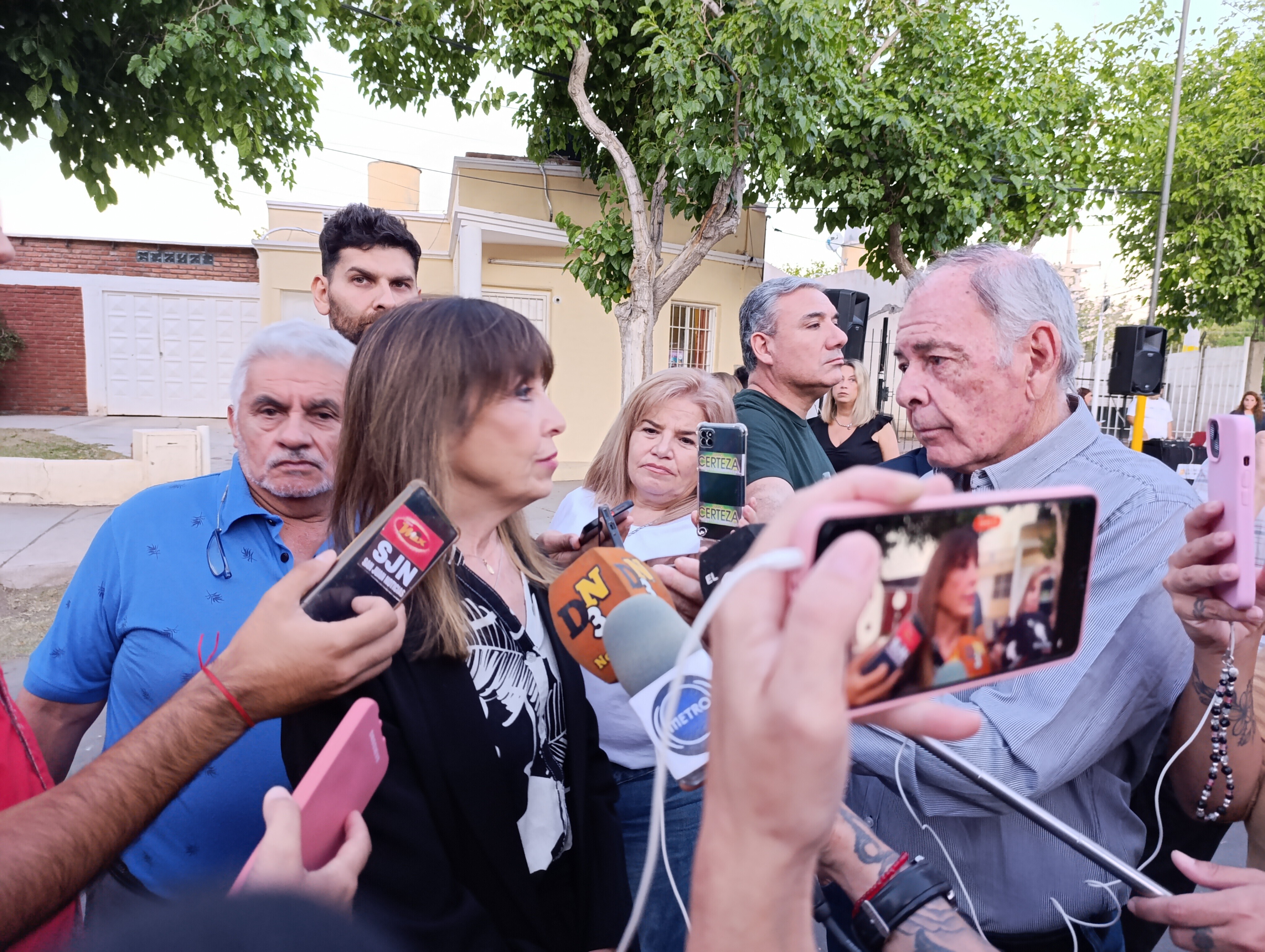 La intendenta de la Ciudad de San Juan,Susana Laciar señalo que siguen los trabajos de pavimentación sobre la Av. Córdoba y pidió paciencia a los vecinos mientras dure la misma
