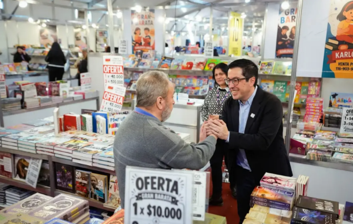 NARDINI INAUGURÓ LA SÉPTIMA EDICIÓN DE LA FERIA DEL LIBRO EN MALVINAS ARGENTINAS