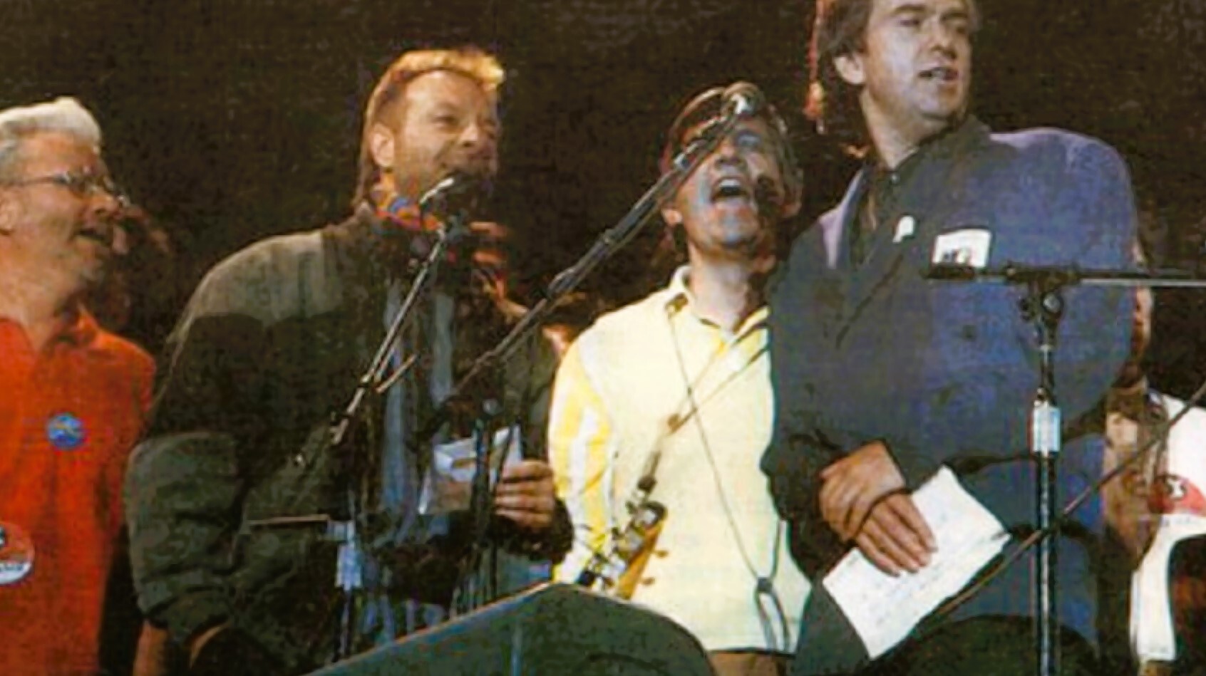 leon gieco amnisty.jpg