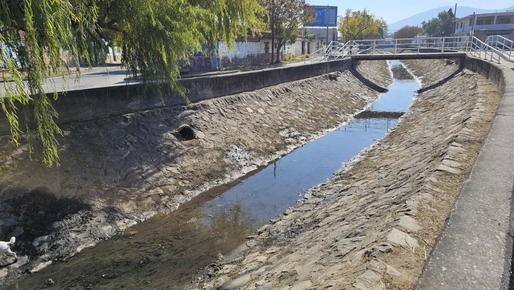 limpieza-canal-16-de-septiembre-2-1024x577.webp Municipalidad de Salta: Finalizó la limpieza del canal 16 de Septiembre