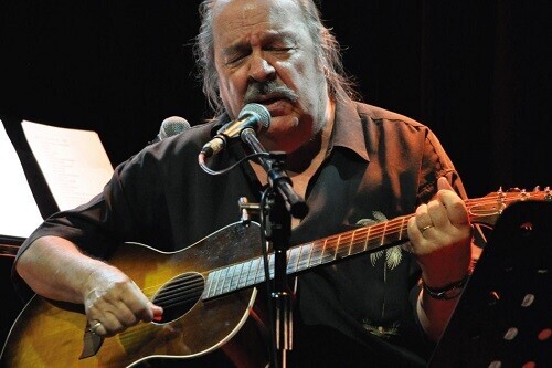 Litto Nebbia celebra los 50 años de su álbum Melopea con un concierto en La Comedia