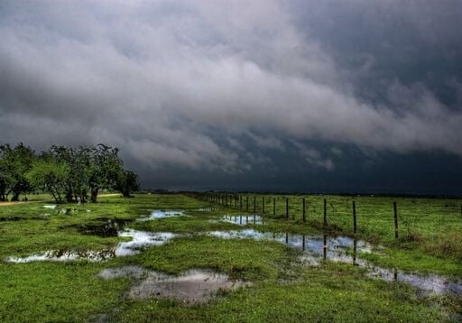 lluvia (1).jpg Se vienen días de lluvias abundantes, ¿Como estará en nuestra región?