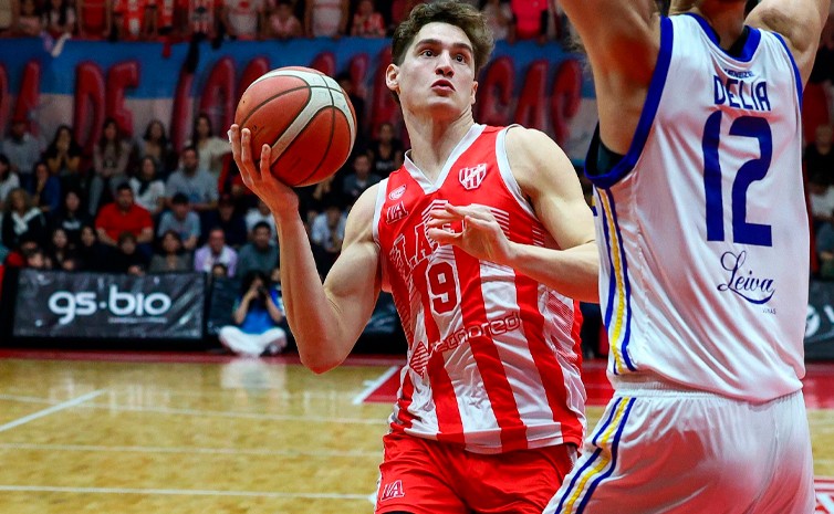 En otro partido caliente, Instituto le ganó a Boca e igualó la serie