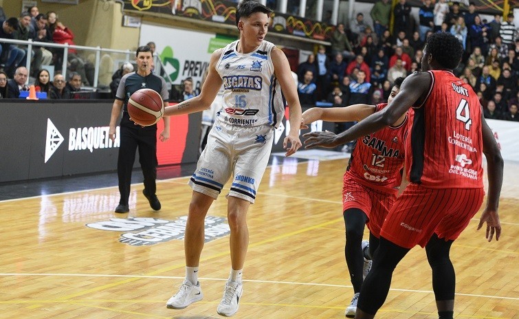 Regatas se adelantó en el clásico. Hoy, se juega en Zárate y Córdoba