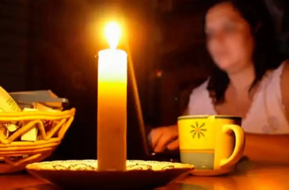 Fallas eléctricas por bajas temperaturas afectan semáforos y alumbrado público