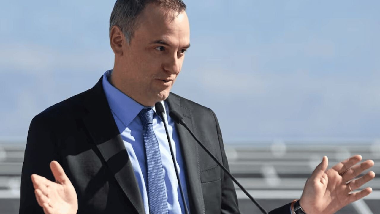 manuel-adorni-2264873.jpg