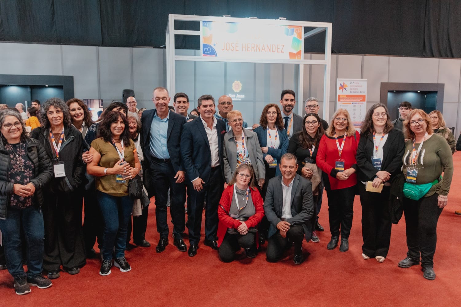 FERIA INTERNACIONAL DEL LIBRO BS AS: fue visitado por el Gobernador Marcelo Orrego
