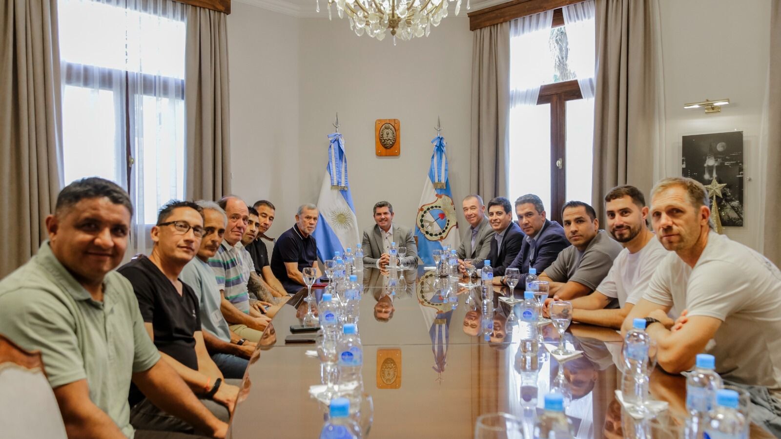 marcelo-orrego-recibe-club-san-martin-2.jpeg marcelo-orrego-recibe-club-san-martin-2.jpeg