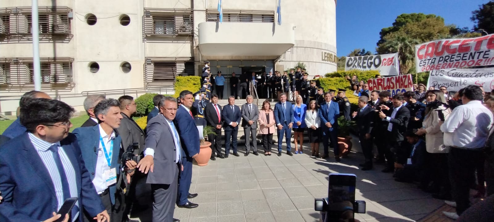 marcelo-orrego-recibimiento-legislatura.jpeg