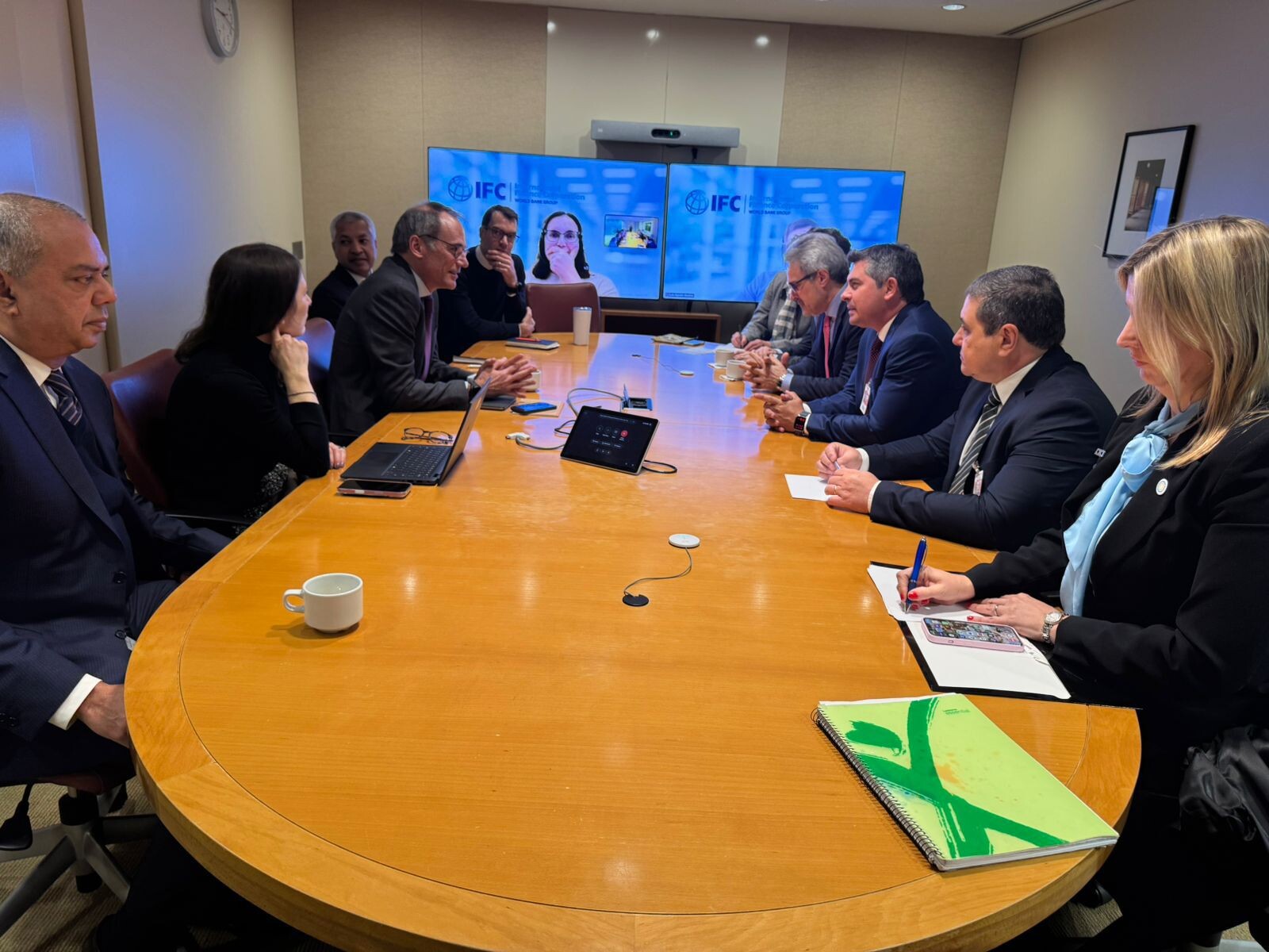 El Gobernador Marcelo Orrego se reunió con representantes del IFC en Estados Unidos