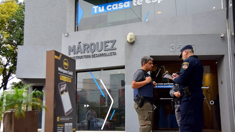 detienen a los hermanos Márquez por estafas inmobiliarias con viviendas no entregadas