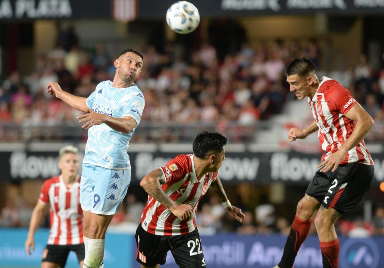 Racing festeja y quiere abrir una nueva ilusión. River-Ciclón, hay clásico