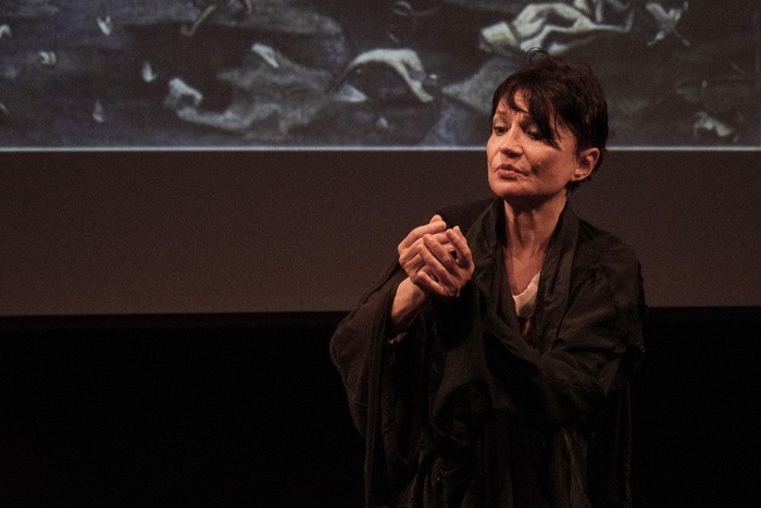 Teatro: Marúnica…, de y por Cecilia Hopkins, va los viernes en el CCC