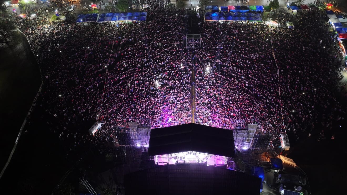 masiva-concurrencia-para-la-noche-del-festival