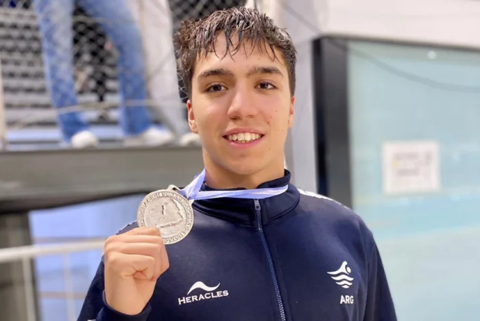 mateo-luna-aseff-medalla-plata-1-e1695327199277-700×469-1