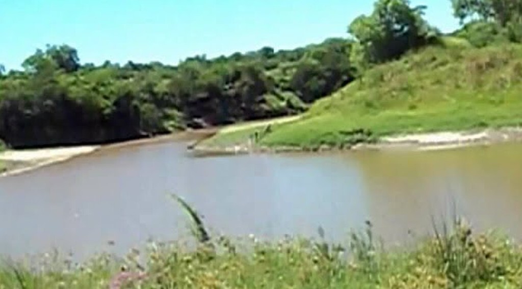 Se ahogaron dos hermanos de 13 y 17 años de edad respectivamente en el arroyo Tapenagá de Florencia.