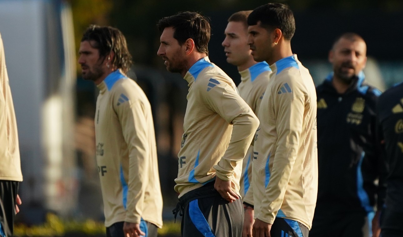Argentina, con ausencias y Messi en duda, visita a un necesitado Chile