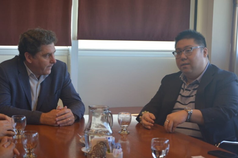 El ministro de Producción, Trabajo e Innovación, Gustavo Fernández,participo de una reunión para avanzar en un comercio bilateral con la provincia china Guandong.