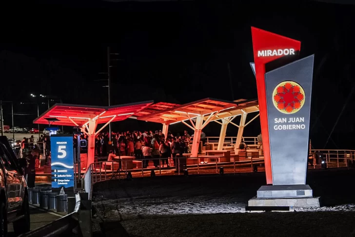 miradores-punta-negra20252-728x486.webp Orrego inauguró los nuevos miradores en Punta Negra y destacó el impulso al turismo