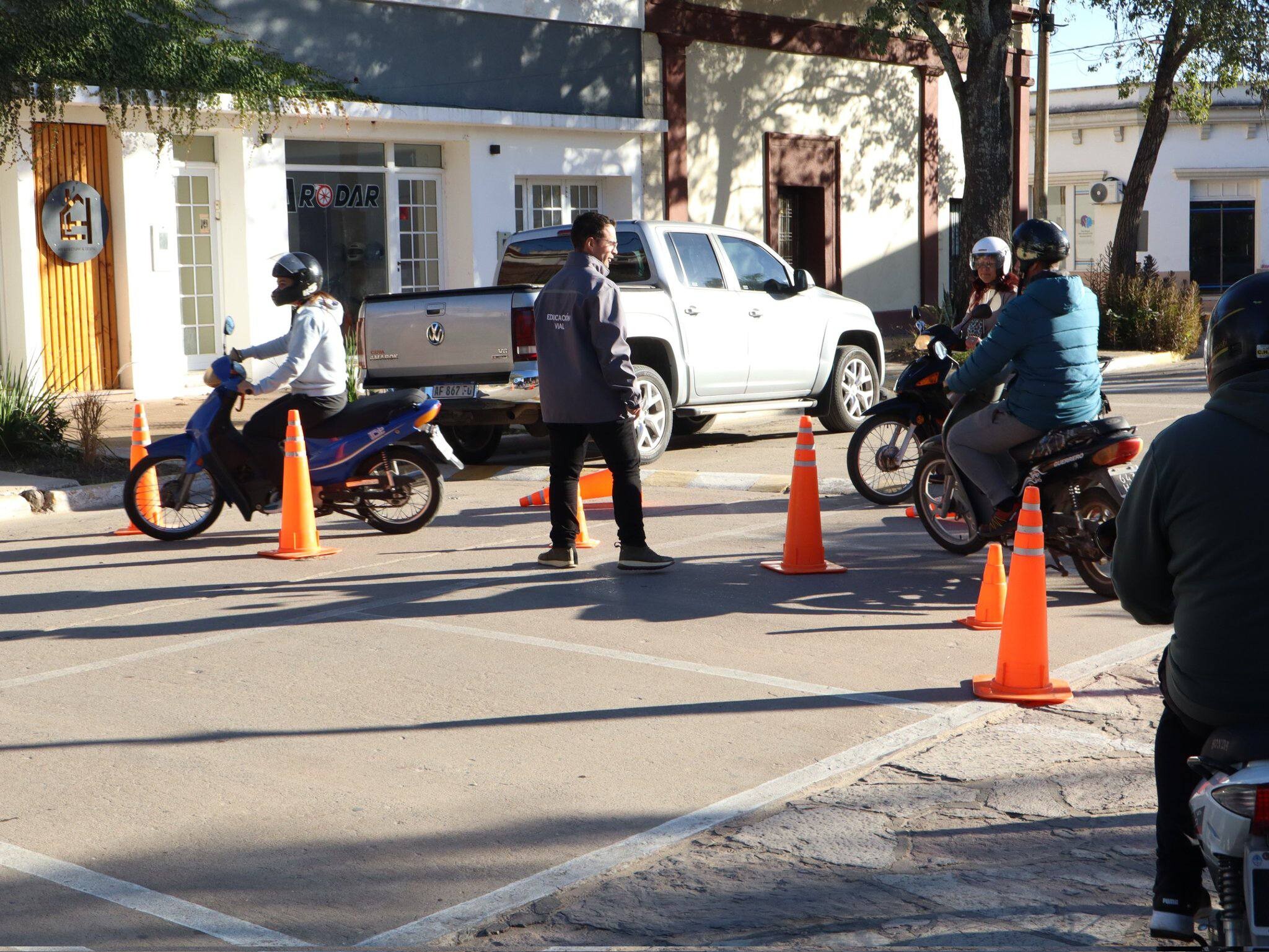 Santa Fe: Desde hoy rige un examen práctico más estricto para sacar la licencia de moto